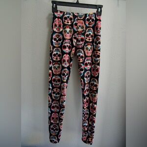 No Boundaries Black and Red Skull Print Leggings